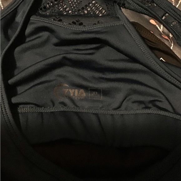 🔥EUC LOT OF 4  XL-XXL(42D) ZYIA SPORTS BRAS🔥 - Picture 7 of 8